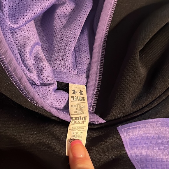 Under Armour outfit - Picture 3 of 4